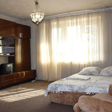Apartment Near Opera Hause Dnipro Exterior foto